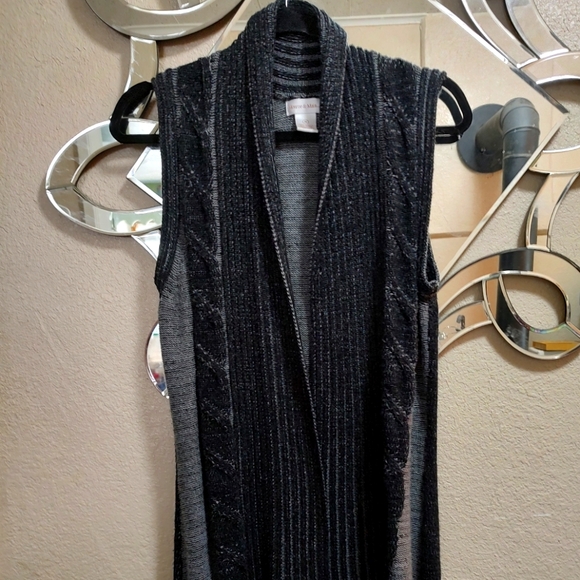 Monroe & Main Sweaters - Open front sleeveless long cardigan vest. New condition. Size Medium.